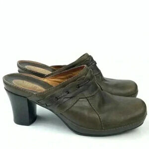 Clarks Artisan collection heels 7 dark green mules